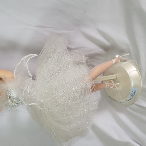 Barbie Swan Queen Ballerina 1997 vintage with stand good condition - Picture 11 of 13